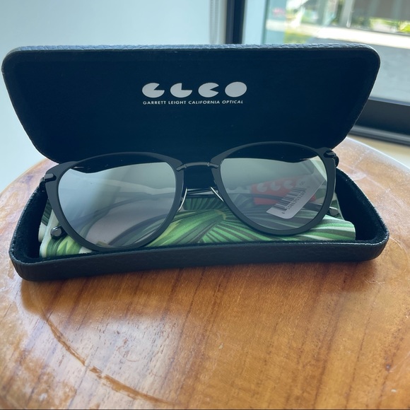 NWOT Garrett Leight Beverly in Black with Case and Cloth - Picture 4 of 7